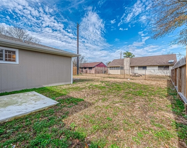 8619 Valley Meadow Drive - Photo Thumbnail 31