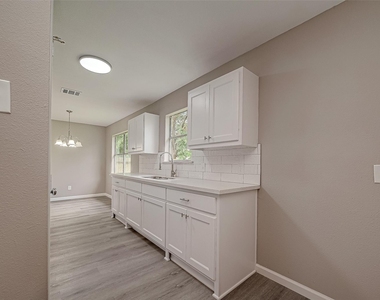 8619 Valley Meadow Drive - Photo Thumbnail 18