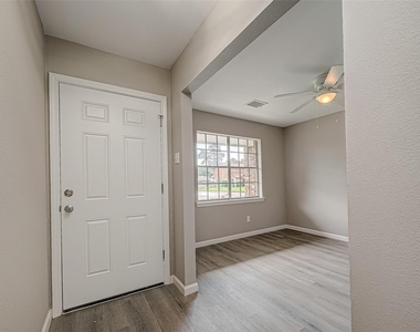 8619 Valley Meadow Drive - Photo Thumbnail 7