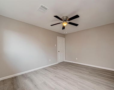 8619 Valley Meadow Drive - Photo Thumbnail 30
