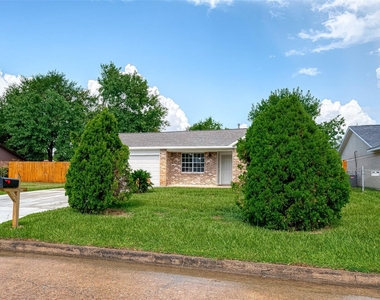8619 Valley Meadow Drive - Photo Thumbnail 4