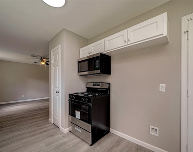 8619 Valley Meadow Drive - Photo Thumbnail 21