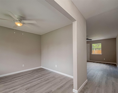 8619 Valley Meadow Drive - Photo Thumbnail 12