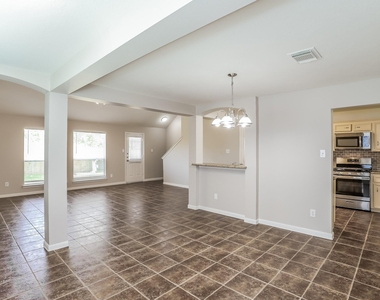8238 Fuqua Gardens Drive - Photo Thumbnail 3