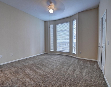 1919 Post Oak Park Drive - Photo Thumbnail 4