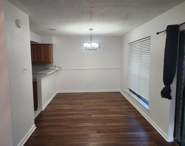 8239 Viny Ridge Drive - Photo Thumbnail 3