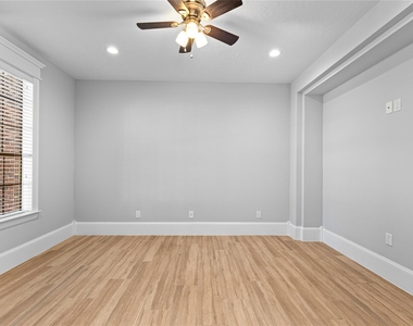 21203 Lochmere Lane - Photo Thumbnail 9