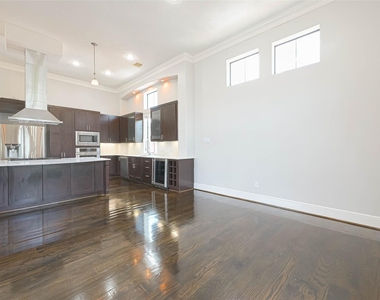 1739 Oakdale Street - Photo Thumbnail 16