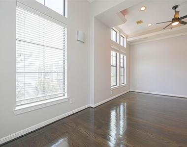 1739 Oakdale Street - Photo Thumbnail 32