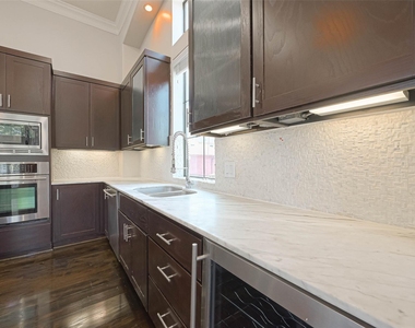 1739 Oakdale Street - Photo Thumbnail 19