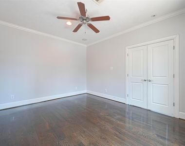1739 Oakdale Street - Photo Thumbnail 8
