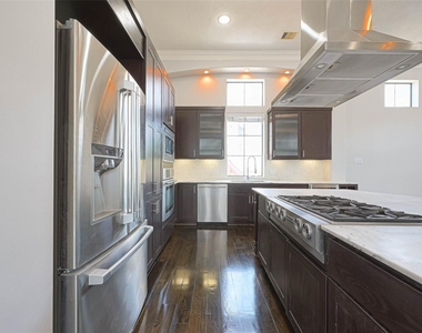1739 Oakdale Street - Photo Thumbnail 22