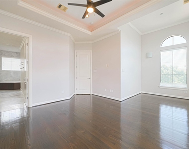 1739 Oakdale Street - Photo Thumbnail 30