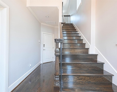 1739 Oakdale Street - Photo Thumbnail 5
