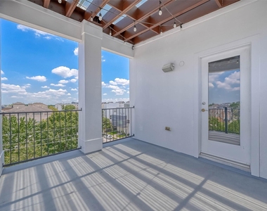 1739 Oakdale Street - Photo Thumbnail 45
