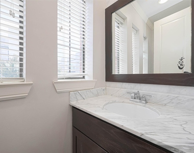 1739 Oakdale Street - Photo Thumbnail 25
