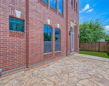1739 Oakdale Street - Photo Thumbnail 44