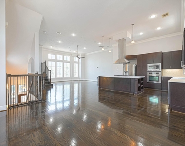 1739 Oakdale Street - Photo Thumbnail 17