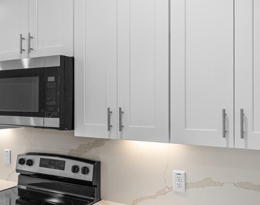 7322 Phillips Street - Photo Thumbnail 4