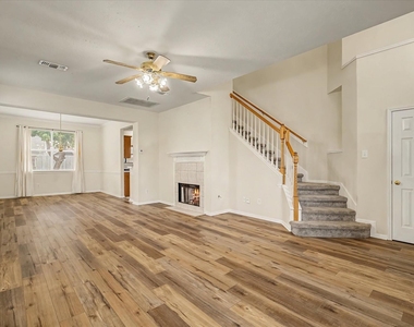 10840 Sycamore Drive N - Photo Thumbnail 7
