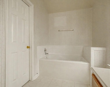 10840 Sycamore Drive N - Photo Thumbnail 31