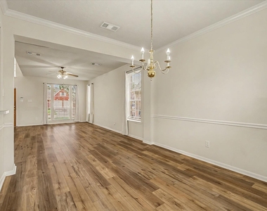 10840 Sycamore Drive N - Photo Thumbnail 12