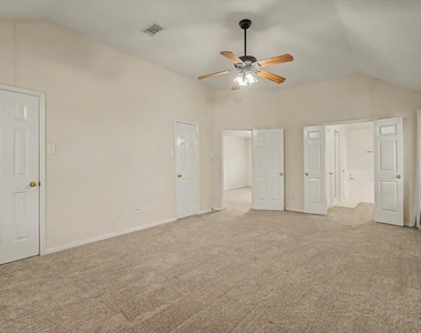 10840 Sycamore Drive N - Photo Thumbnail 28