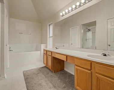 10840 Sycamore Drive N - Photo Thumbnail 29