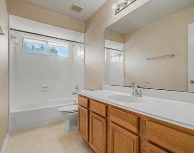 10840 Sycamore Drive N - Photo Thumbnail 37