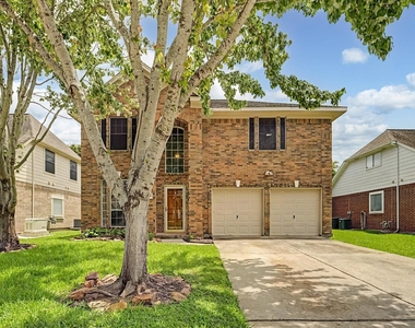 10840 Sycamore Drive N - Photo Thumbnail 1
