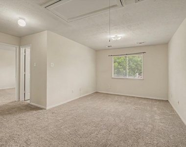 10840 Sycamore Drive N - Photo Thumbnail 23