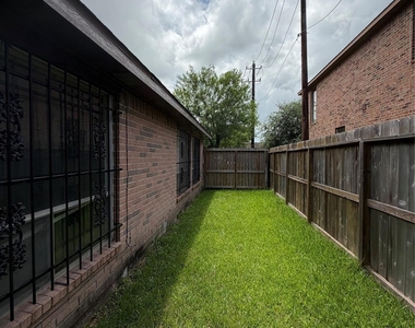8662 Pearl Point Street - Photo Thumbnail 24