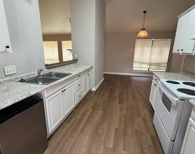 8662 Pearl Point Street - Photo Thumbnail 11