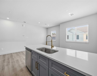 4606 Indie Heights Lane - Photo Thumbnail 15