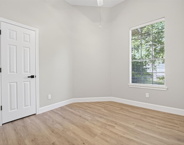3117 Cedar Knolls Drive - Photo Thumbnail 29