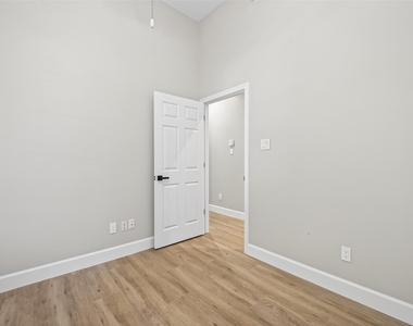 3117 Cedar Knolls Drive - Photo Thumbnail 21