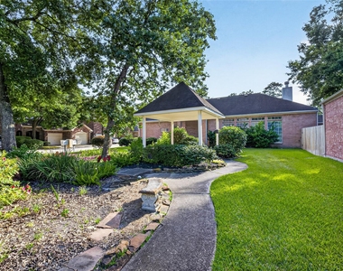 3117 Cedar Knolls Drive - Photo Thumbnail 3