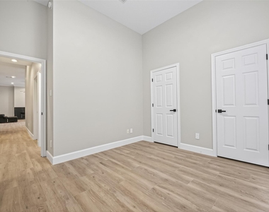 3117 Cedar Knolls Drive - Photo Thumbnail 34