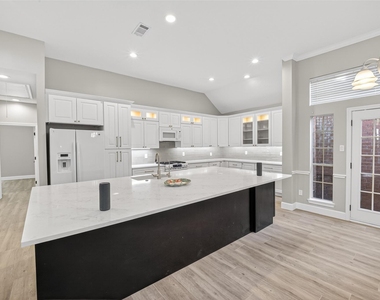 3117 Cedar Knolls Drive - Photo Thumbnail 17