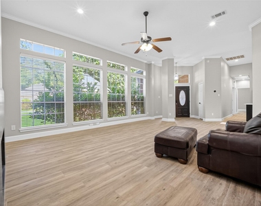 3117 Cedar Knolls Drive - Photo Thumbnail 6