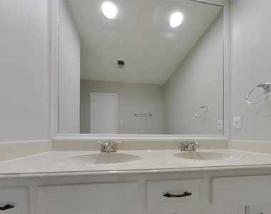 3619 Maple Glen Drive - Photo Thumbnail 7