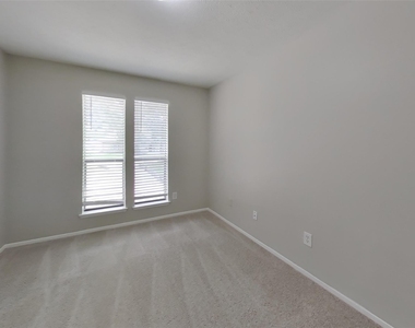 3619 Maple Glen Drive - Photo Thumbnail 10