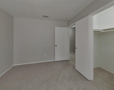 3619 Maple Glen Drive - Photo Thumbnail 9