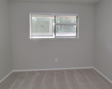 3619 Maple Glen Drive - Photo Thumbnail 13