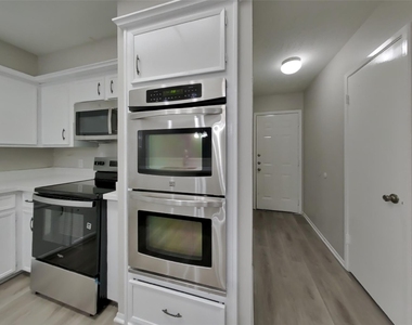 3619 Maple Glen Drive - Photo Thumbnail 4