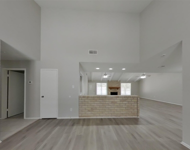 3619 Maple Glen Drive - Photo Thumbnail 18