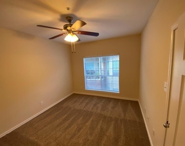 1919 Post Oak Park Drive - Photo Thumbnail 9