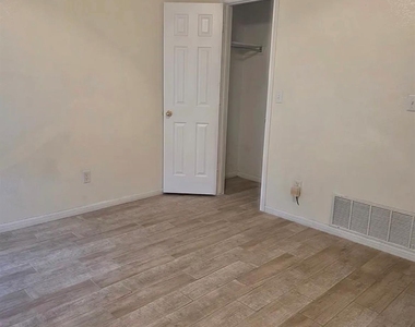 3805 Llano Estacado Court - Photo Thumbnail 9