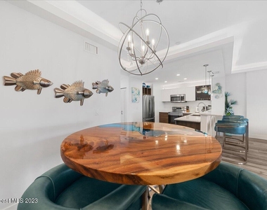 202 Ivory Coral Lane - Photo Thumbnail 12
