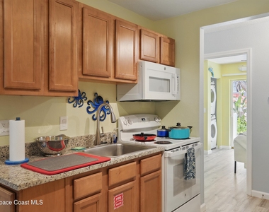 199 Tyler Avenue - Photo Thumbnail 5
